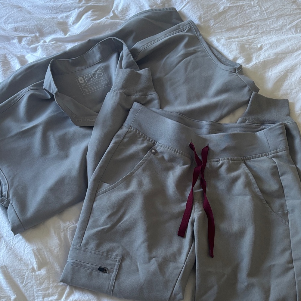 Figs jogger Gray Scrub Set with Burgundy Accent